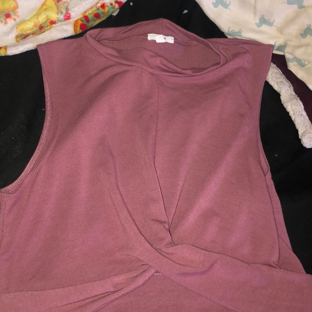 crop top (runs small)